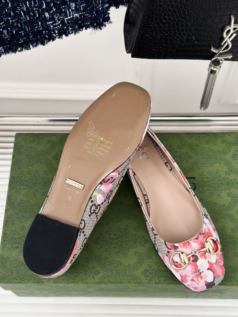 Gucci Flat Shoes